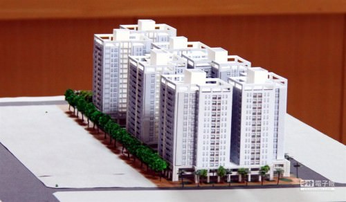 富立建設提出七棟地下2層、地上15層的大樓模型。